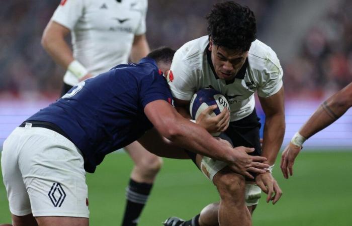 Majestueux ! Les Bleus soumettent toujours les All Blacks après un énorme combat… Revivez le match avec nous