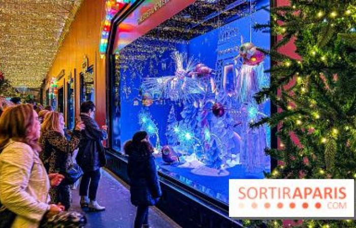 Les vitrines et le sapin de Noël des Galeries Lafayette 2024