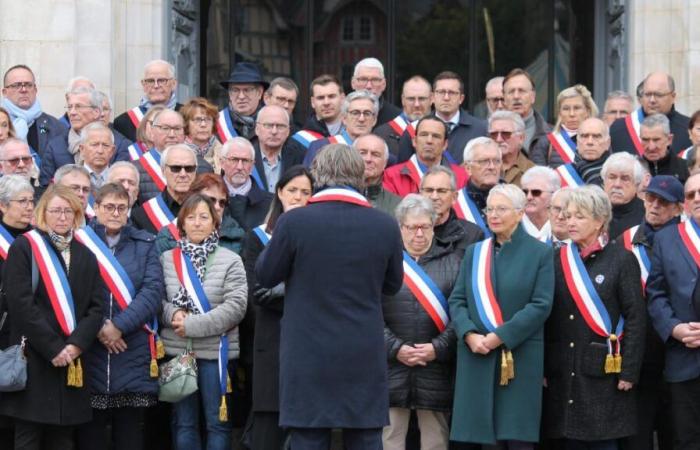 Une nouvelle taxe communale ? « Un débat devant nous » pour François Baroin