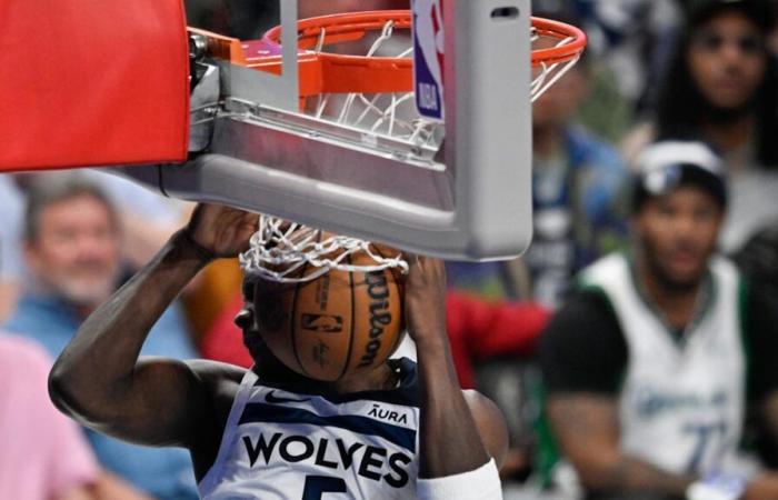 L’Absurd Dunk d’Anthony Edwards est devenu viral lors du match Timberwolves-Kings