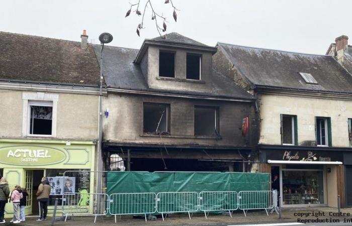 le tabac de Dangé-Saint-Romain ravagé par un incendie