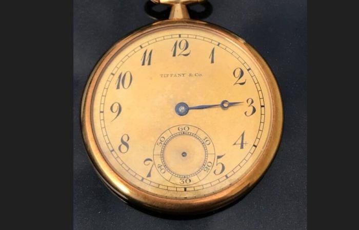 La montre offerte au capitaine qui a sauvé 700 passagers du Titanic se vend à un prix record