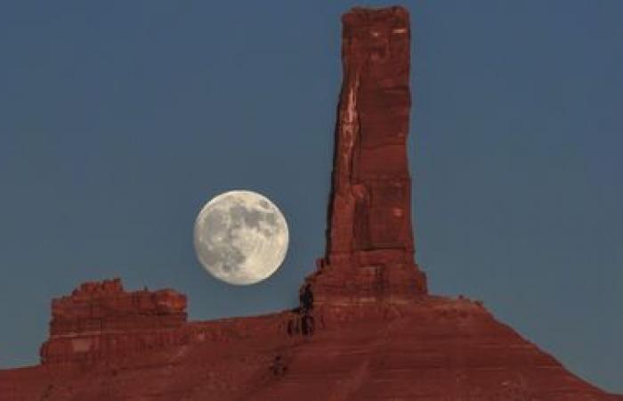 EN IMAGES. La Lune du Castor, la dernière « super Lune » de l’année, a illuminé le ciel du monde entier