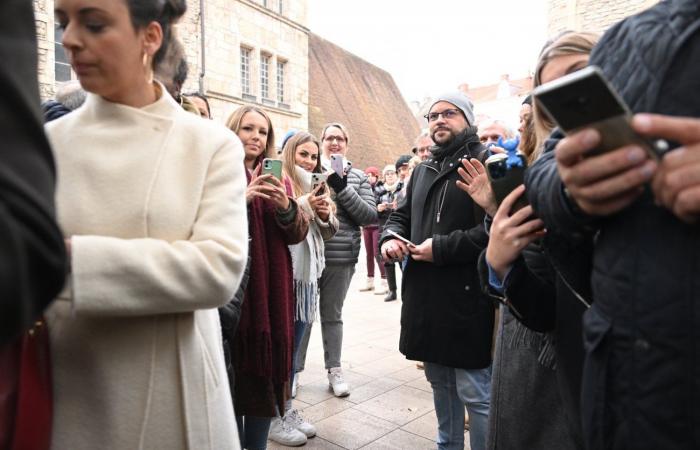 Eva Longoria, Jean Reno, Dominic West, Zabou Breitman, Constance Labbé, Patrick Paroux… rain of stars at the Hospices de Beaune