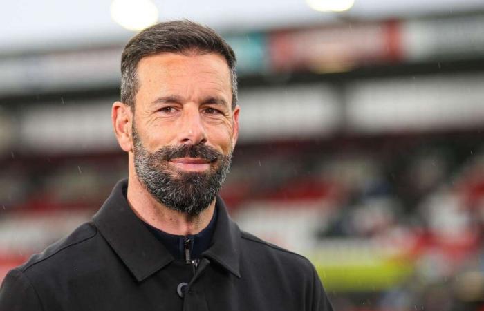 Van Nistelrooy n’arrive pas à digérer son huître