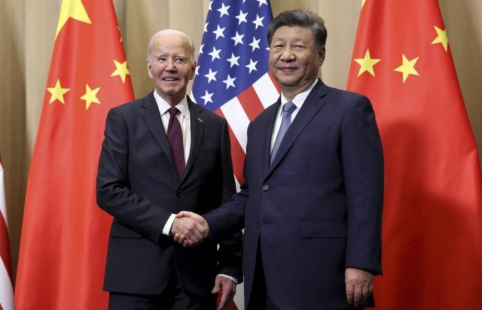 Dernier face-à-face entre Joe Biden et Xi Jinping, qui ont évoqué la concurrence sino-américaine et Taïwan