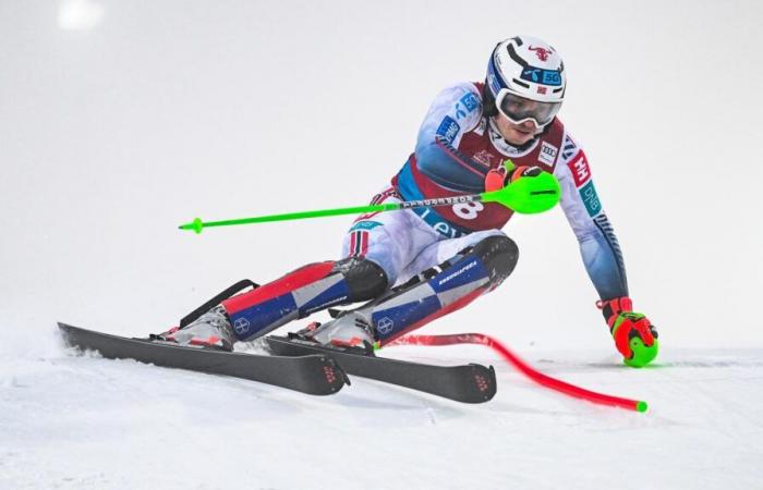 Clément Noël remporte le premier slalom de la saison à Levi