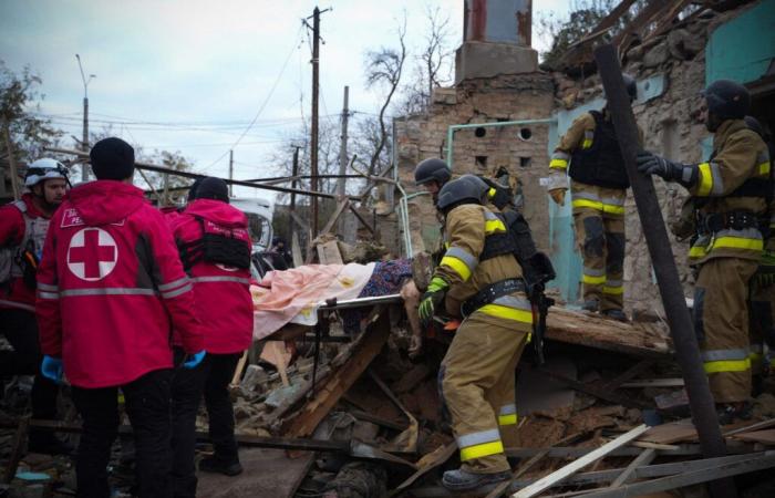 L’Ukraine ciblée par “l’une des plus grandes” attaques aériennes lancées par la Russie