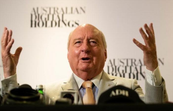 Alan Jones arrêté pour attentat à la pudeur