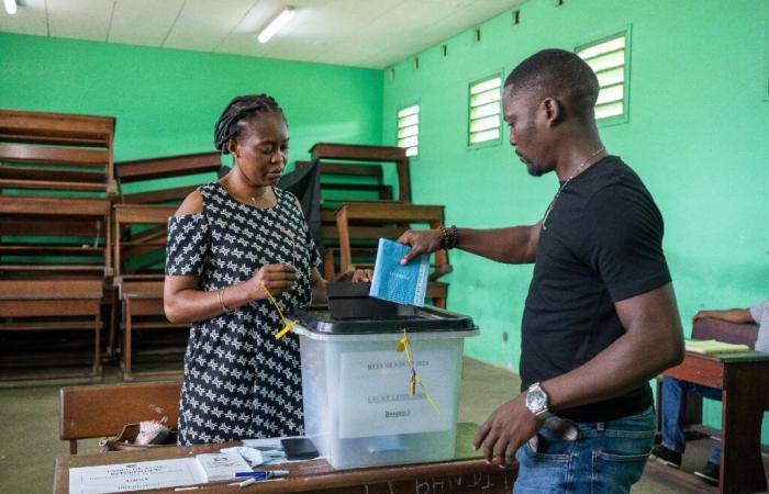 victoire massive du «oui», selon des résultats provisoires