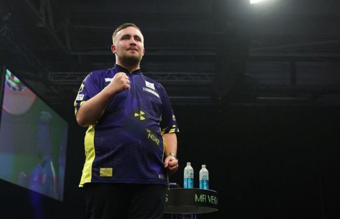 Luke Littler remporte le Grand Slam of Darts lors de débuts sensationnels et rejoint le groupe de joueurs d’élite pour remporter 10 titres PDC en une saison