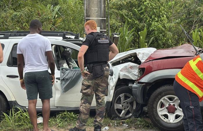 VIDÉO. Deux blessés et un acte d’entraide après une collision frontale à Saint-Laurent-du-Maroni, sur la RD 11