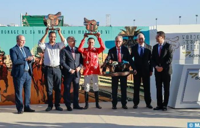 le cheval « Ghasham » remporte le Grand Prix de Sa Majesté le Roi Mohammed VI des pur-sang arabes