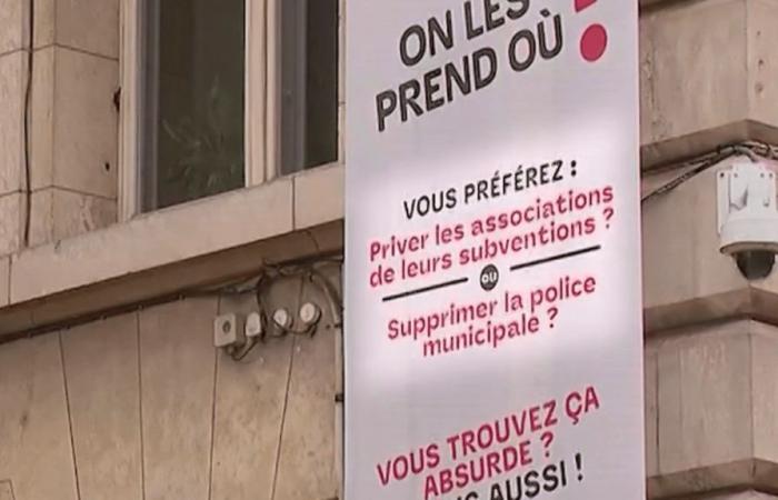 contre les coupes budgétaires, les municipalités manifestent leur colère envers les habitants