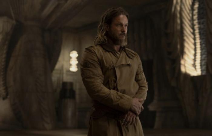 qui est Desmond Hart, le mystérieux personnage incarné par Travis Fimmel dans la série ? (SPOILERS)