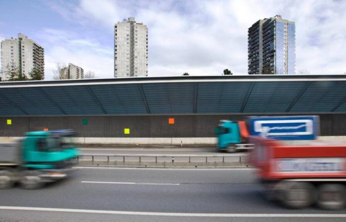 Des écrans antibruit d’autoroute accueilleront des panneaux solaires, une première