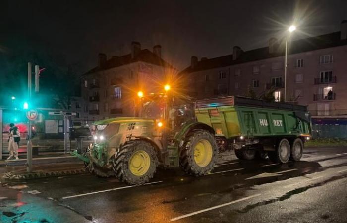 les tracteurs arrivent au carrefour de l’Europe à Troyes