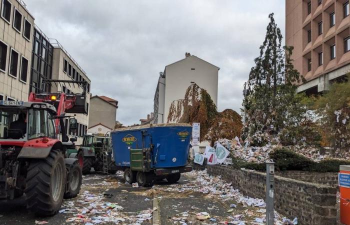 les agriculteurs de Haute Loire expriment leur colère au Puy-en-Velay (vidéo)