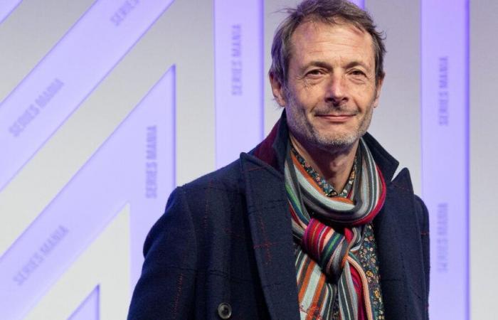 Jean-Xavier de Lestrade démarre le tournage de sa prochaine série, “Des Vivants”