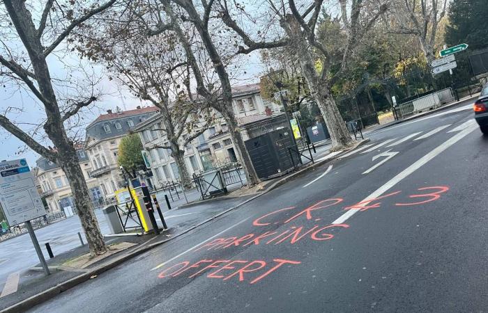 les agriculteurs de Haute Loire expriment leur colère au Puy-en-Velay (vidéo)