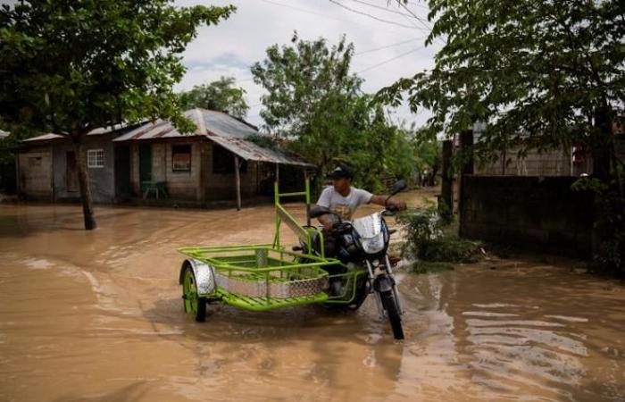 Aux Philippines, huit morts après le passage du typhon Man-yi