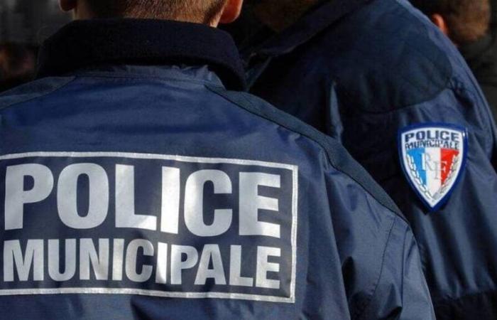 Un homme armé prend une femme en otage à Nice puis se suicide devant la police