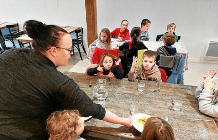 dans cette petite ville du Finistère, la cantine est… au restaurant !