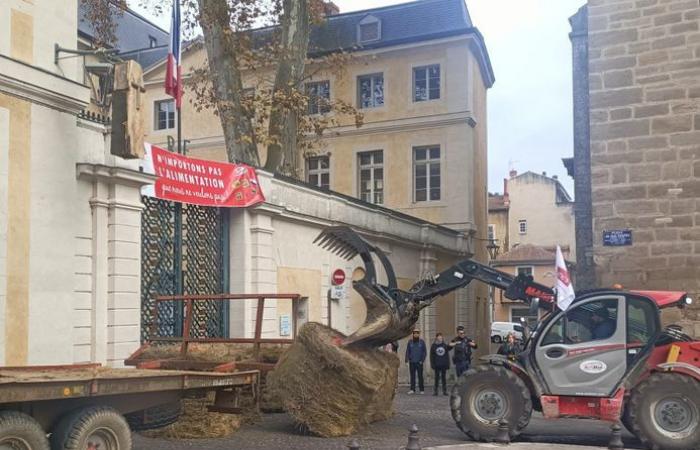 “C’est navrant”, “Stop à l’agricide”, les agriculteurs du Lot dans la rue