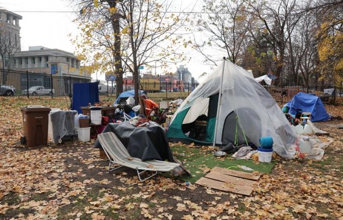 Démantèlement imminent d’une partie du campement de la rue Notre-Dame