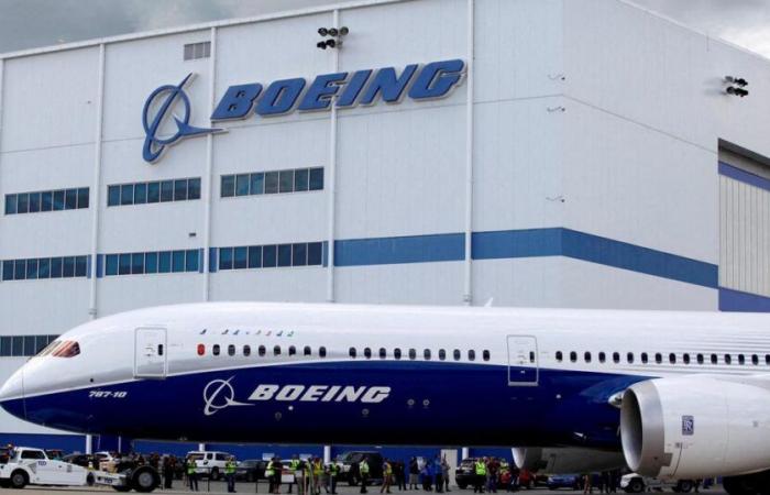 L’avionneur Boeing entame son plan de réduction d’effectifs, avec 2.200 licenciements sur ses sites historiques