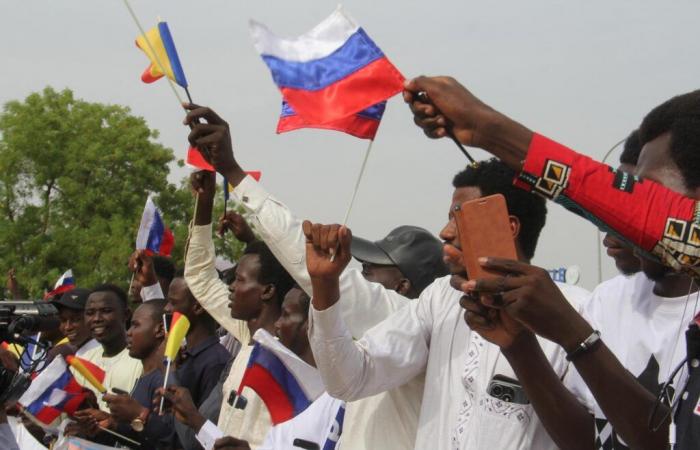 Le Tchad libère trois Russes et un Biélorusse arrêtés mi-septembre à N’Djamena