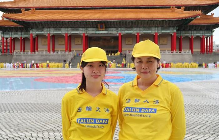 5 300 personnes forment l’emblème du Falun Gong à Taiwan