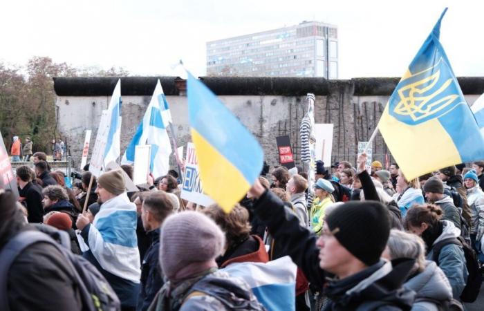 L’opposition russe en exil manifeste à Berlin contre Poutine et la guerre