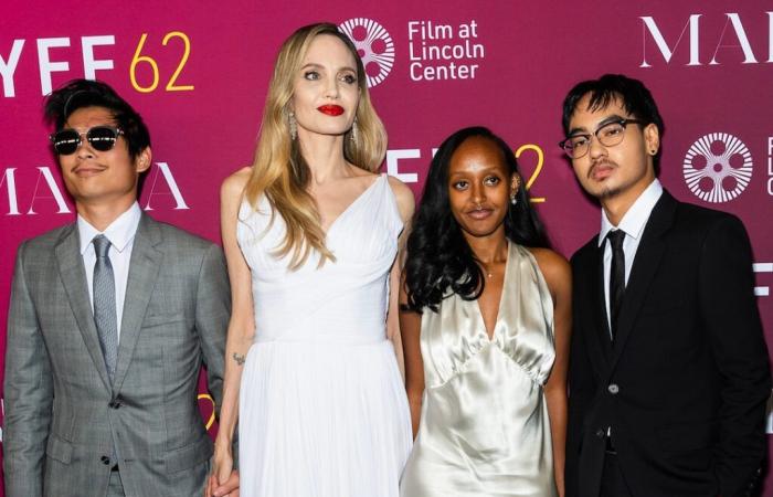 Angelina Jolie et le fils de Brad Pitt, Knox, foulent leur premier tapis rouge en 3 ans