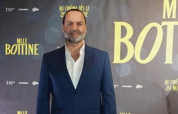 [PHOTOS] Antoine Bertrand et Catherine-Anne Toupin brillent sur le tapis rouge à la première montréalaise du film «Mlle Bottine»