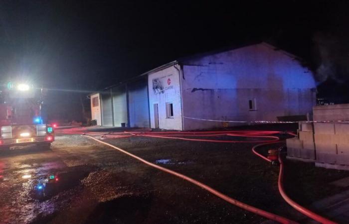 un bâtiment industriel prend feu, 36 pompiers à l’œuvre à Ogeu-les-Bains