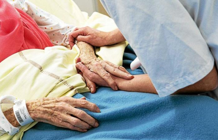 in Finistère, Ultime Liberté campaigns to legalize assisted suicide and voluntary euthanasia