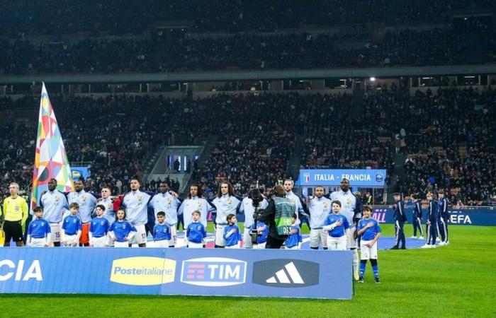 la très belle réaction des joueurs italiens qui applaudissent la Marseillaise, sifflée par San Siro