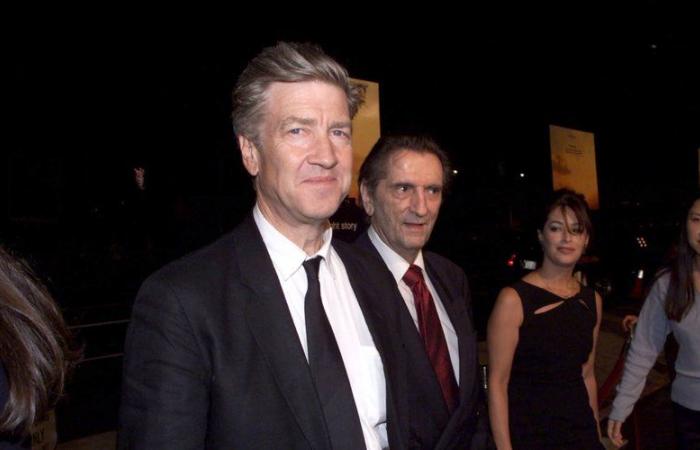 soixante-dix ans plus tard, le réalisateur David Lynch a désormais besoin d’oxygène pour marcher