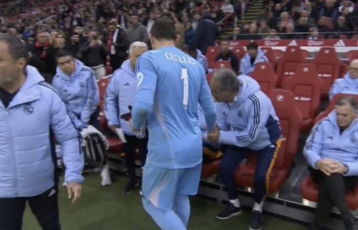 Iker Casillas quitte le match des Légendes contre l’Ajax en raison d’une blessure