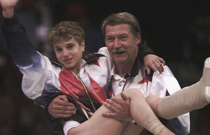 Bela Karolyi, l’entraîneur polarisant qui a contribué à propulser les gymnastes vers la célébrité olympique, est décédé à 82 ans