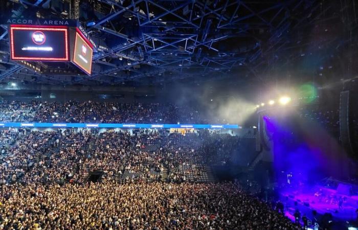 Jamiroquai en concert à l’Accor Arena de Paris en novembre 2025