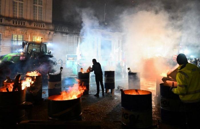 Dans la Marne, des agriculteurs en colère vont passer la nuit devant la préfecture