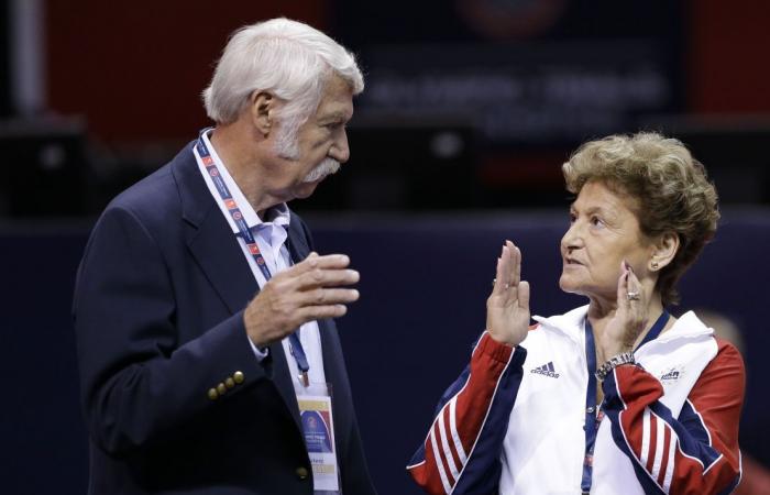 Bela Karolyi, l’entraîneur polarisant qui a contribué à propulser les gymnastes vers la célébrité olympique, est décédé à 82 ans