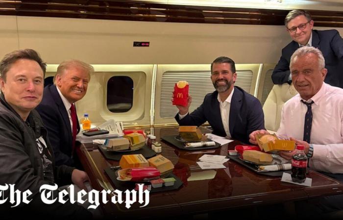 Trump donne du « poison » à RFK Jr McDonald’s à manger dans un avion privé à l’UFC