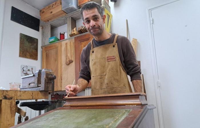 an antique furniture restorer settles in Ploërmel