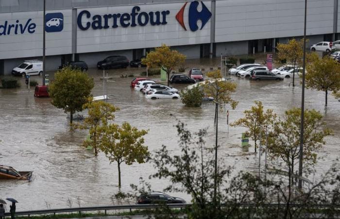 après les inondations, le magasin Carrefour rouvrira le 22 novembre