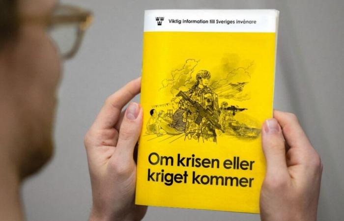 La Suède et la Finlande préparent leurs citoyens à une éventuelle guerre liée au conflit en Ukraine