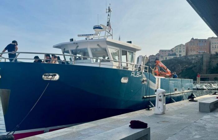 A Bastia, des lycéens disposent d’un bateau à hydrogène pour se former à une filière d’avenir