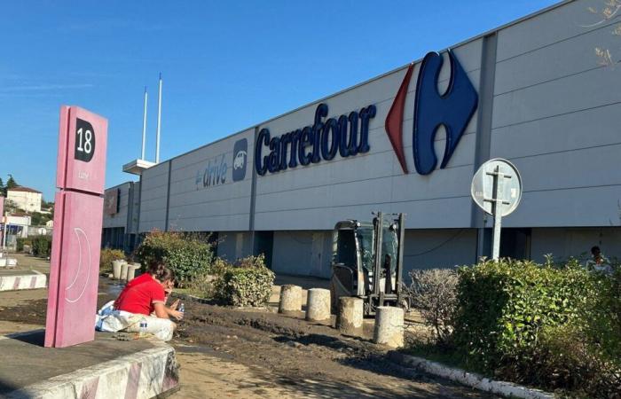 Carrefour dévasté par les inondations à Givors annonce sa réouverture